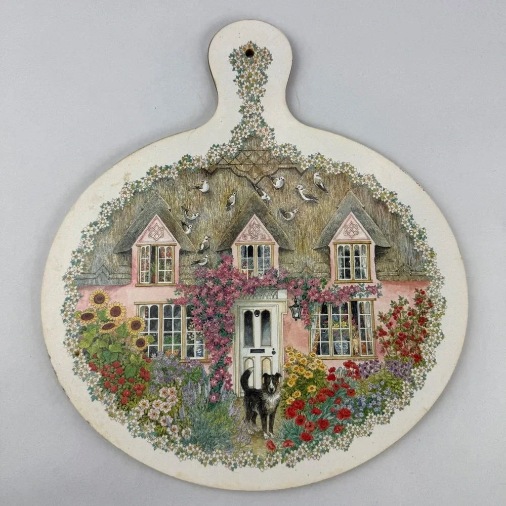 Vintage English Cottage Melamine Cutting Board Round Cheese Platter Handle 11.5